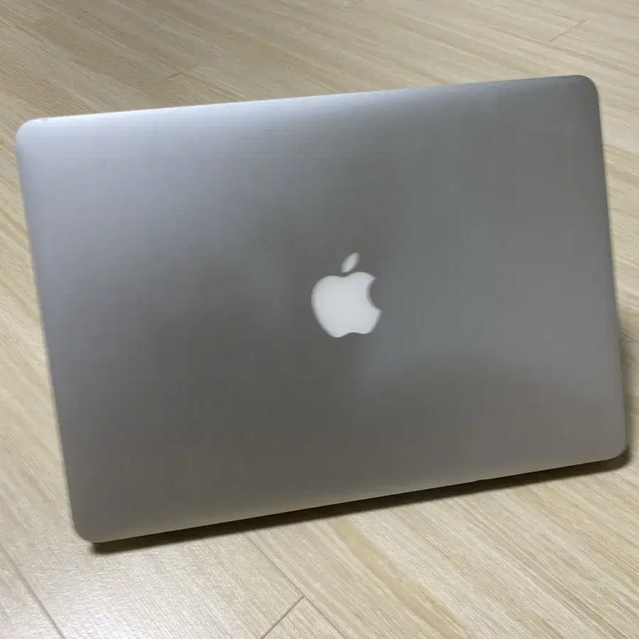 MacBook Air 13-inch노트북, Early 2015