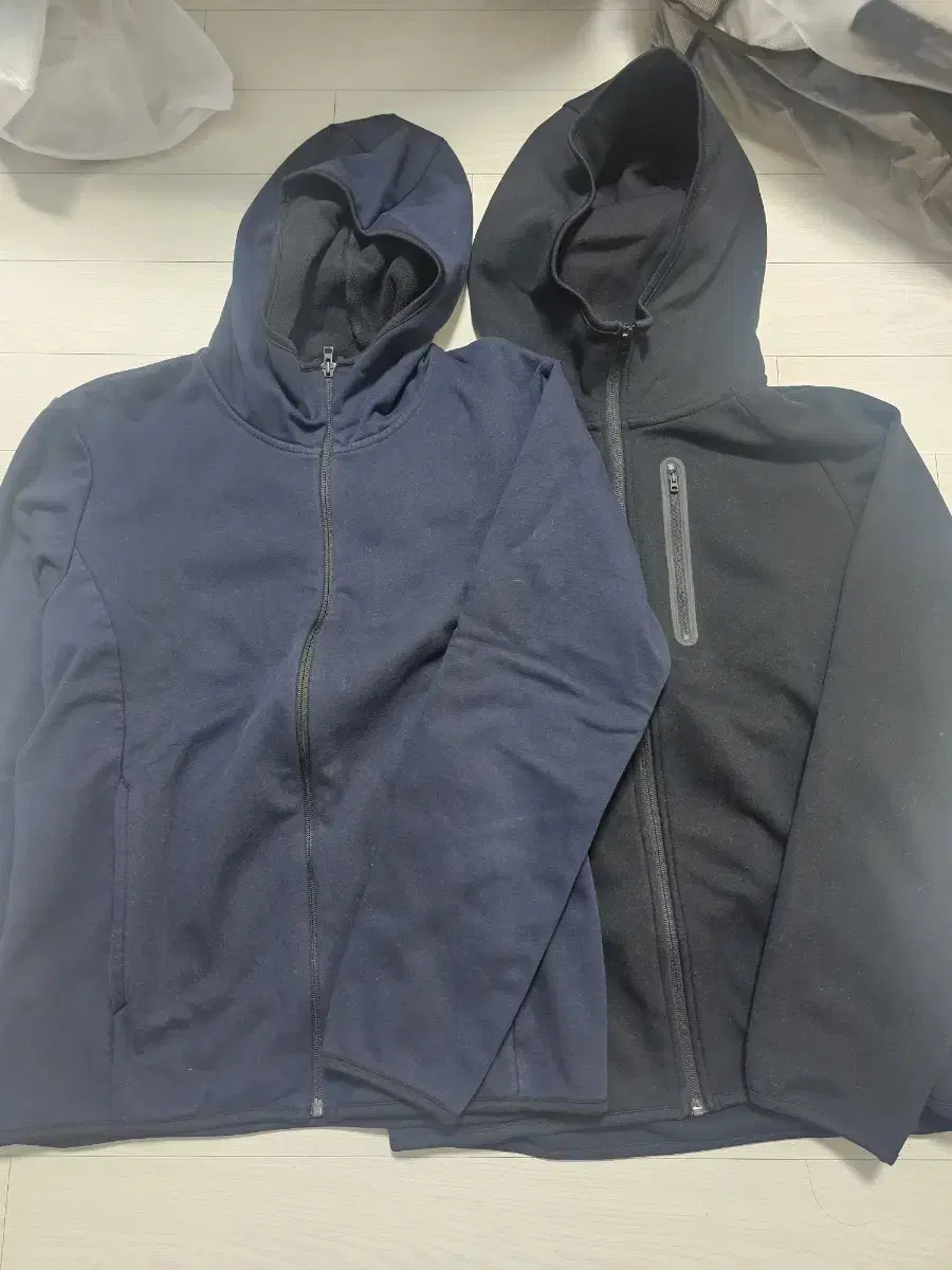 Uniqlo Innerwear Outerwear L 2 pieces