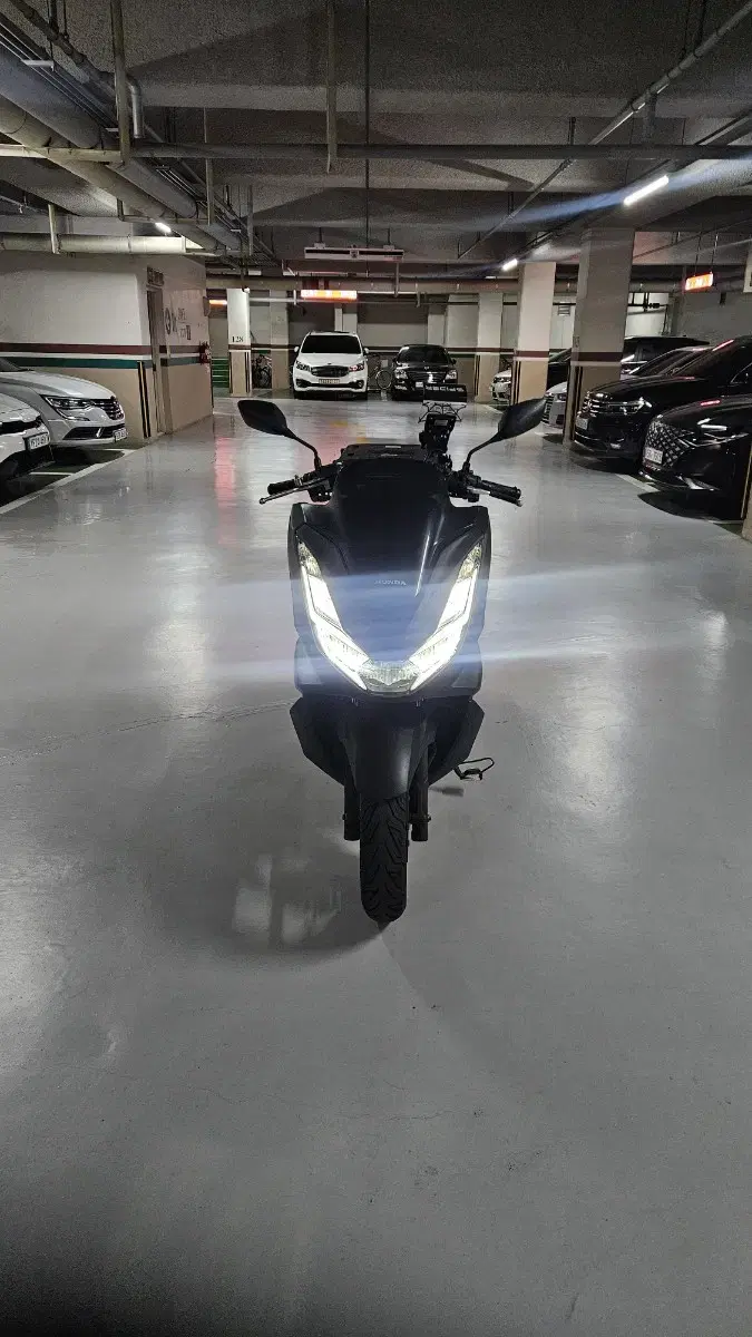 pcx 125 21년식 팝니다 오늘만 110만원