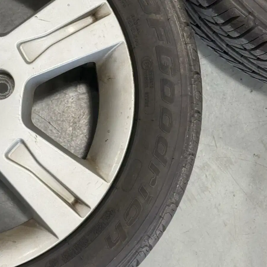 BFGoodrich advantage t/a drive 타이어 4본