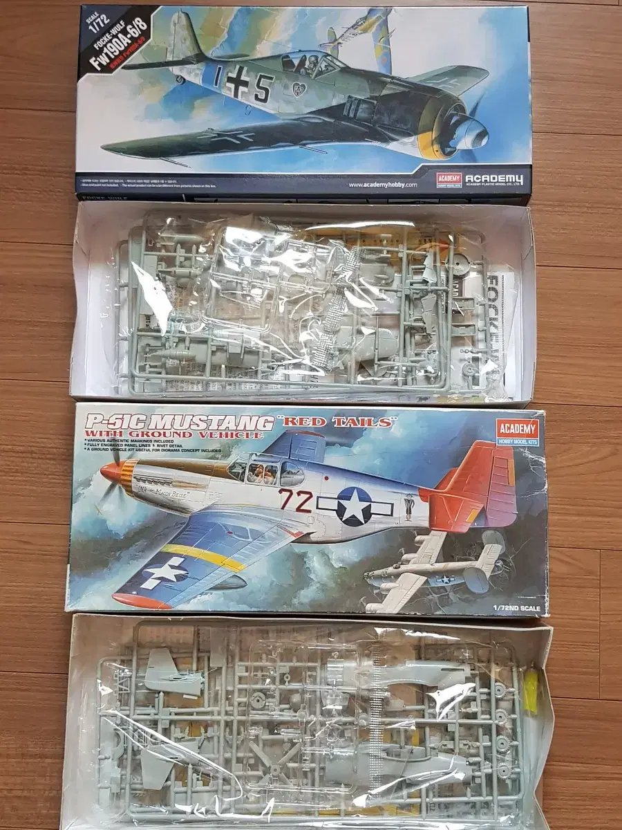 Academy 72 Scale Fighter Framemodel New, Never Used