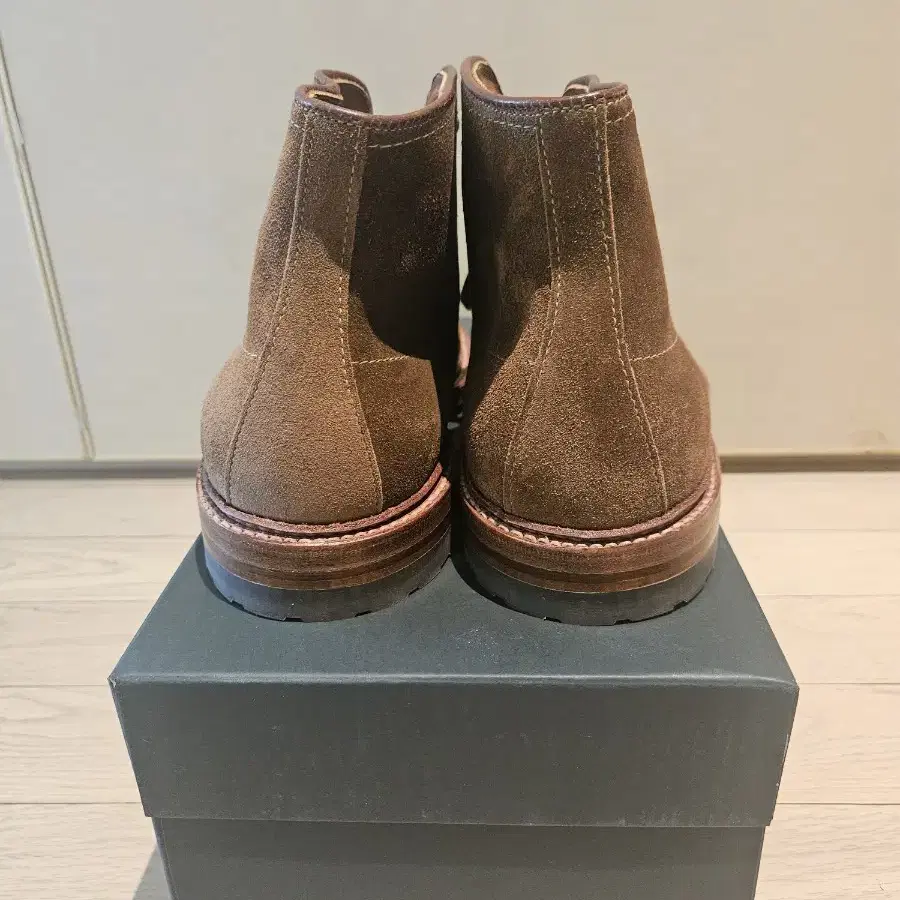 알든 4511HC Snuff Suede Plain Toe Boot