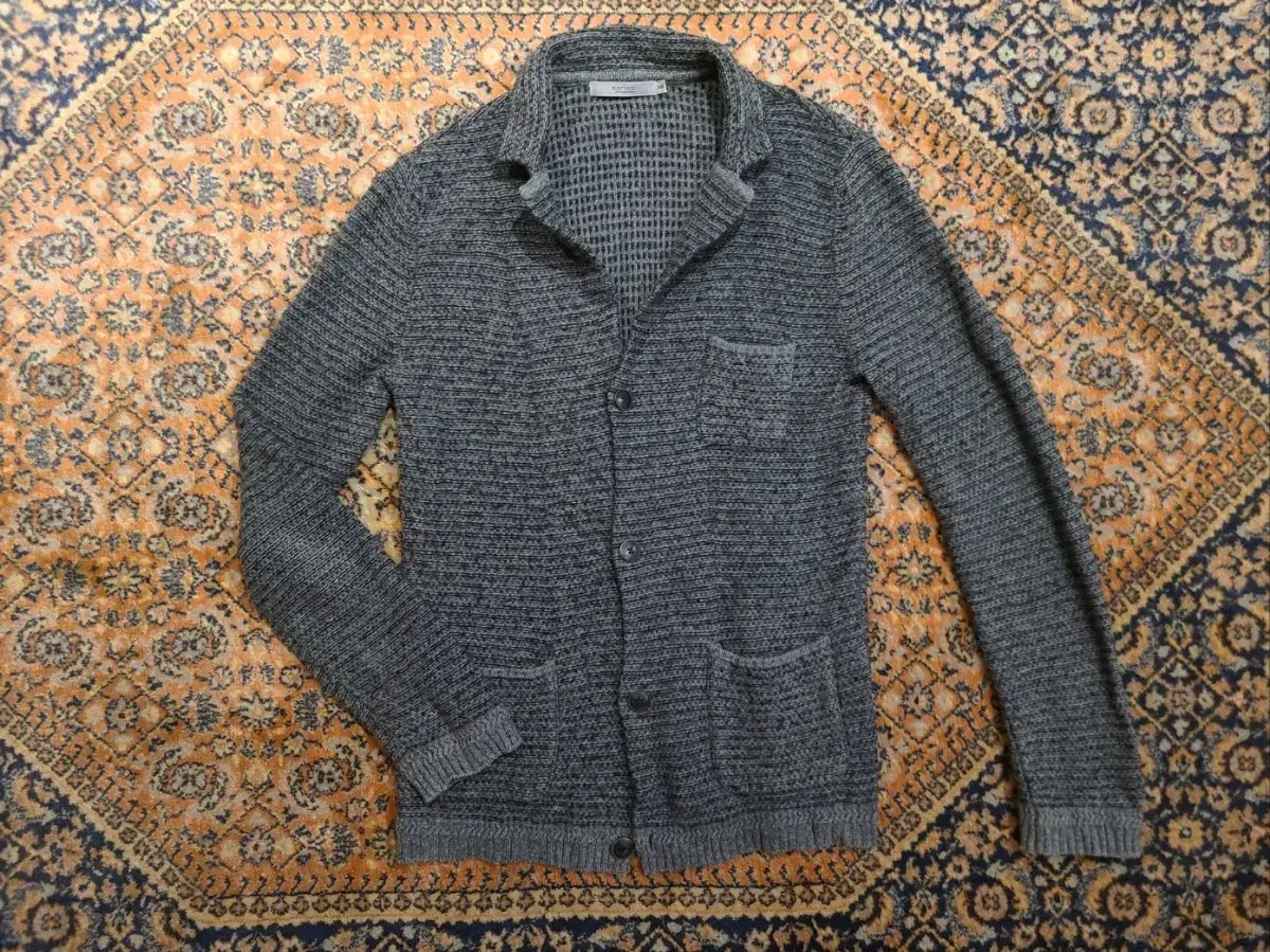 Series Cardigan 100