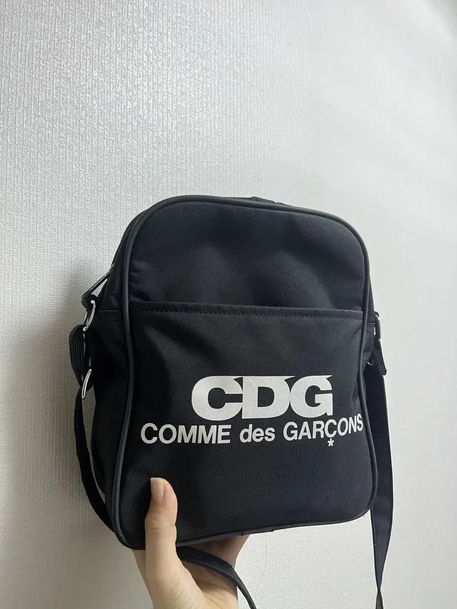 꼼데가르송 CDG 가방 판매합니다