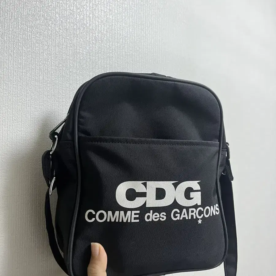 꼼데가르송 CDG 숄더백 블랙