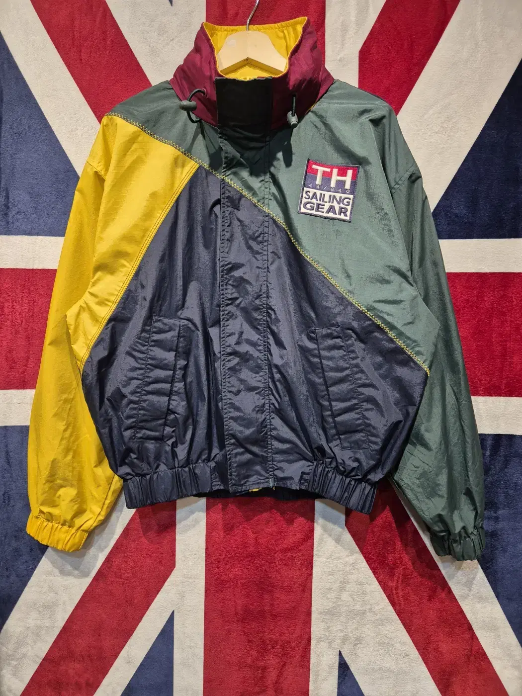 [M/M/M] Tommy Hilfiger 90s Sailing Gear Windbreaker Jacket (Hidden Hood)