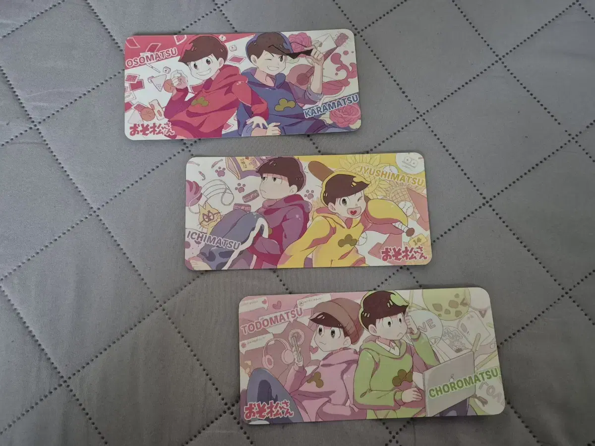 Osomatsu-san unofficial goods sells a set of kard teks.