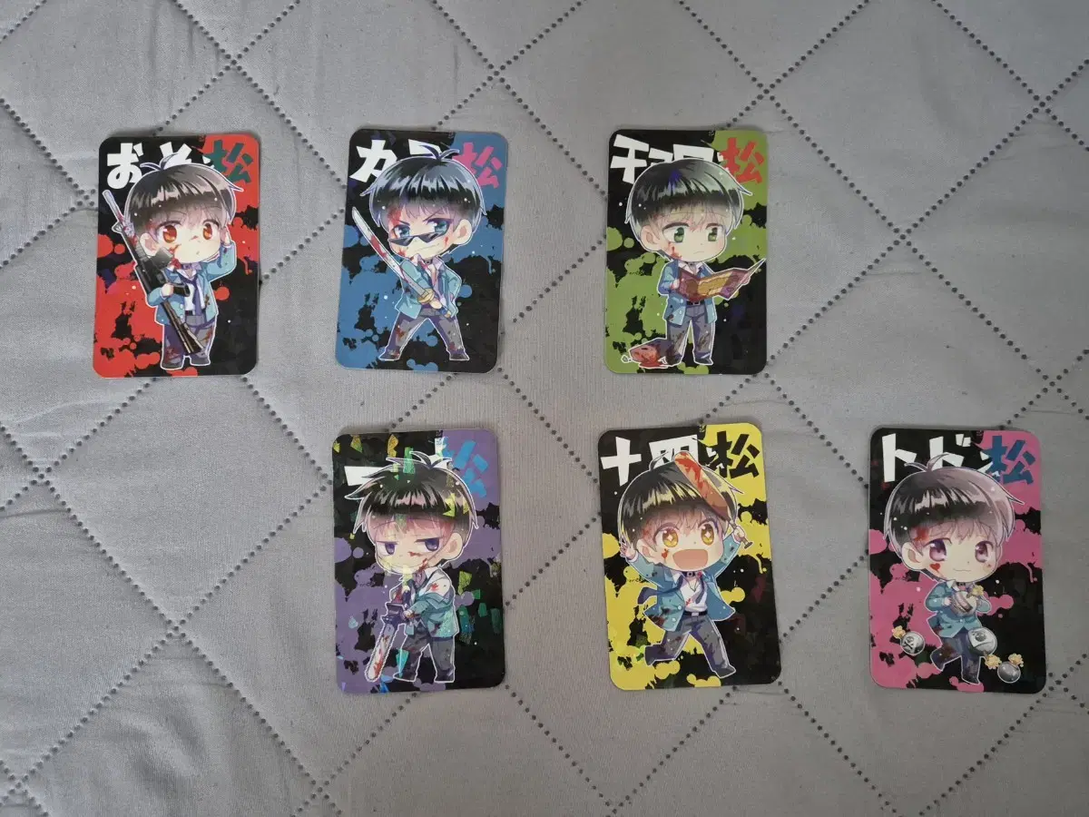 Osomatsu-san unofficial goods sells a set of photo cards.