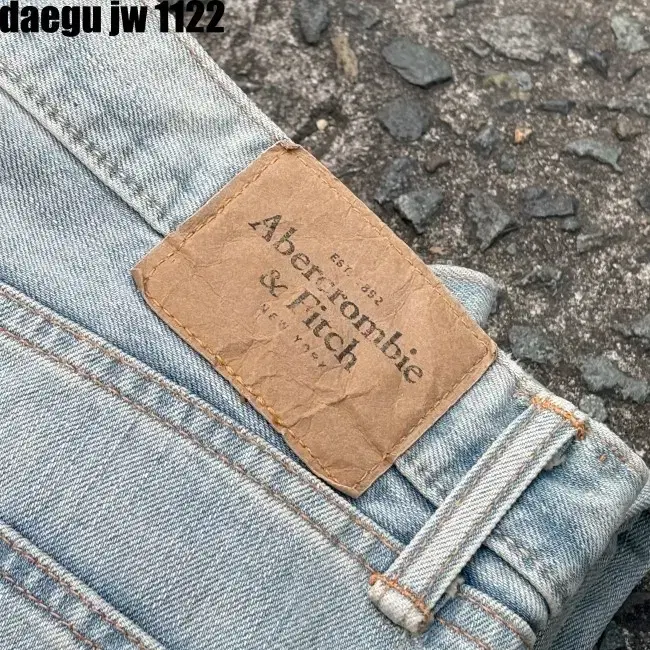 32/34 ABERCROMBIE PANTS 아베크롬비 청바지