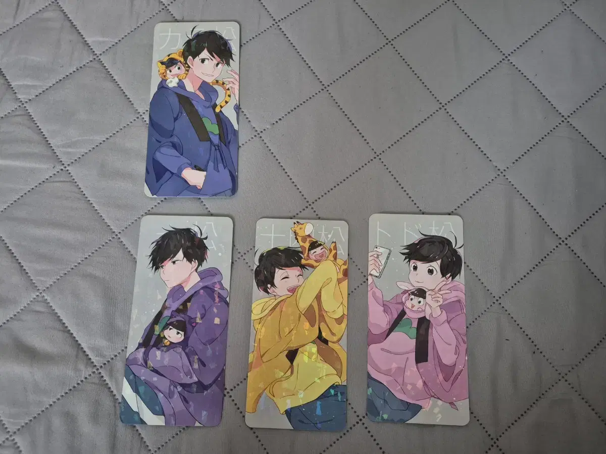 Osomatsu-san unofficial goods sells a set of kard teks.