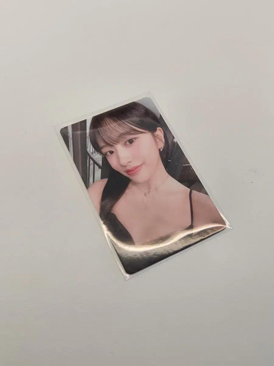 ive ahn yujin main yizhiyu unreleased photocard pre-order benefit photocard wts sell