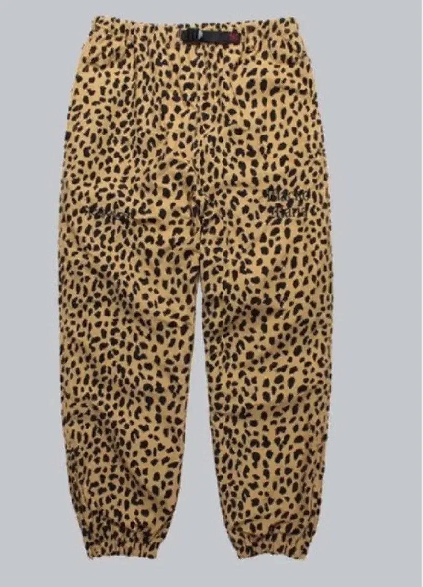 L) Wakomaria Gramicci Leopard Pants