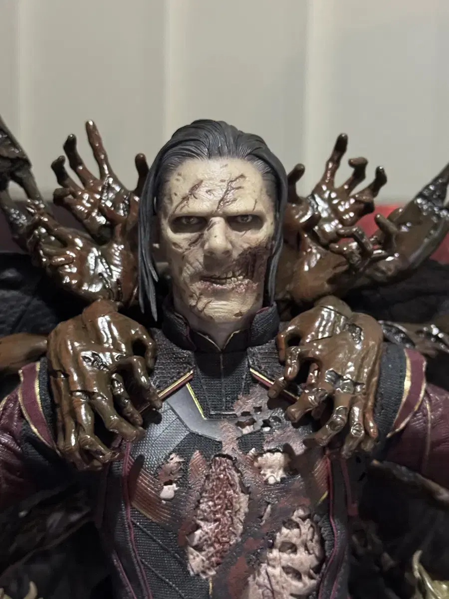 Hot Toys Deadstrange (New)