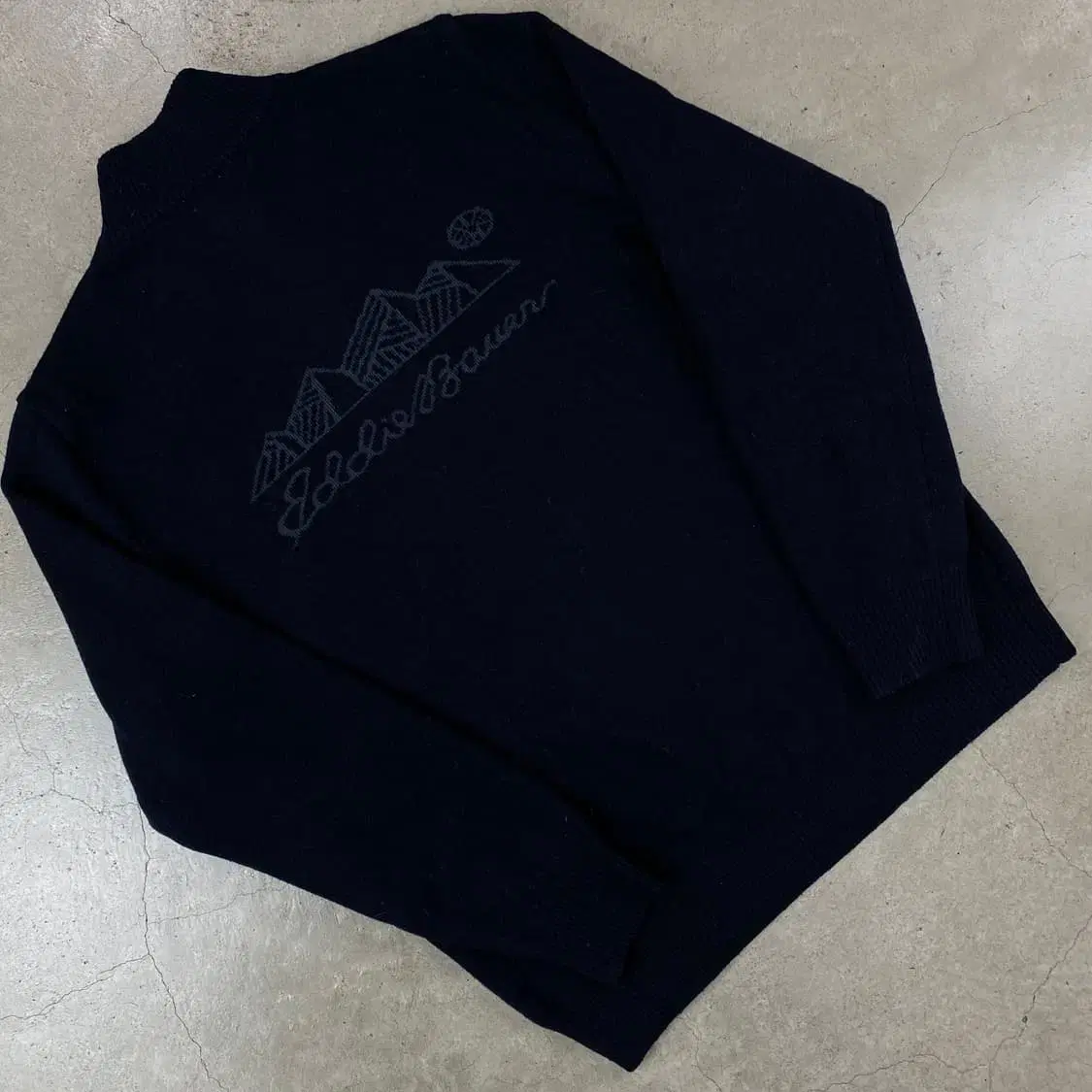 Eddie Bauer Logo Black vahn