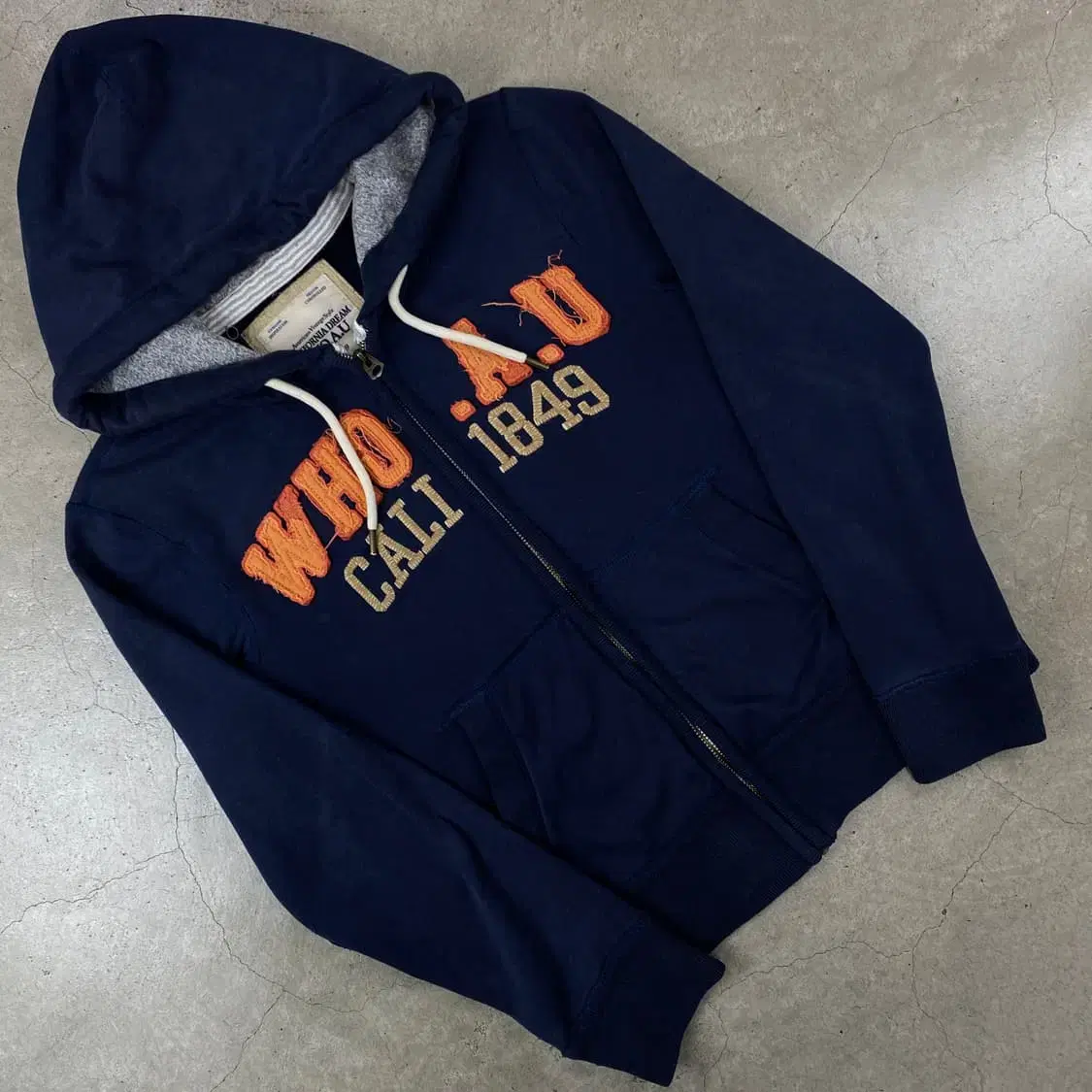 Huay U Logo Navy Hoodie Zip Up