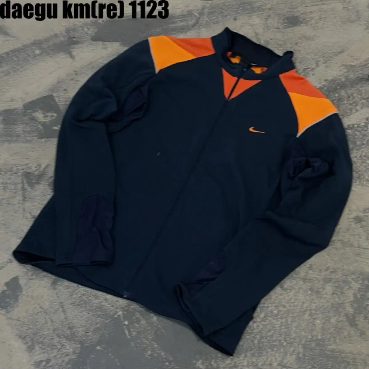 Nike Jersey Zip-Up size M