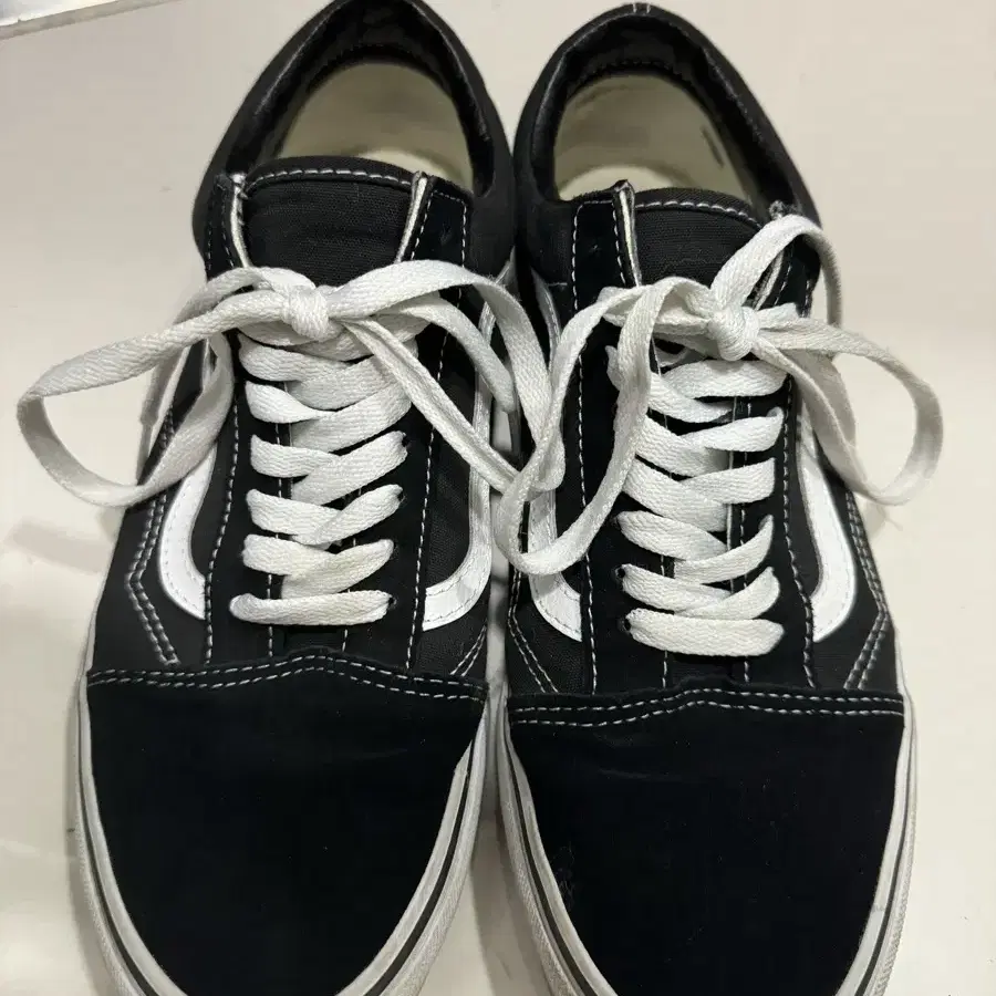 반스 VANS 올드스쿨 검/흰 270-275 (거의새것!)