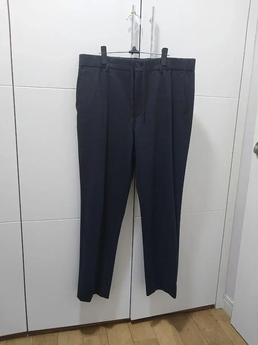 Club Monaco Winter Trousers 34-36Products