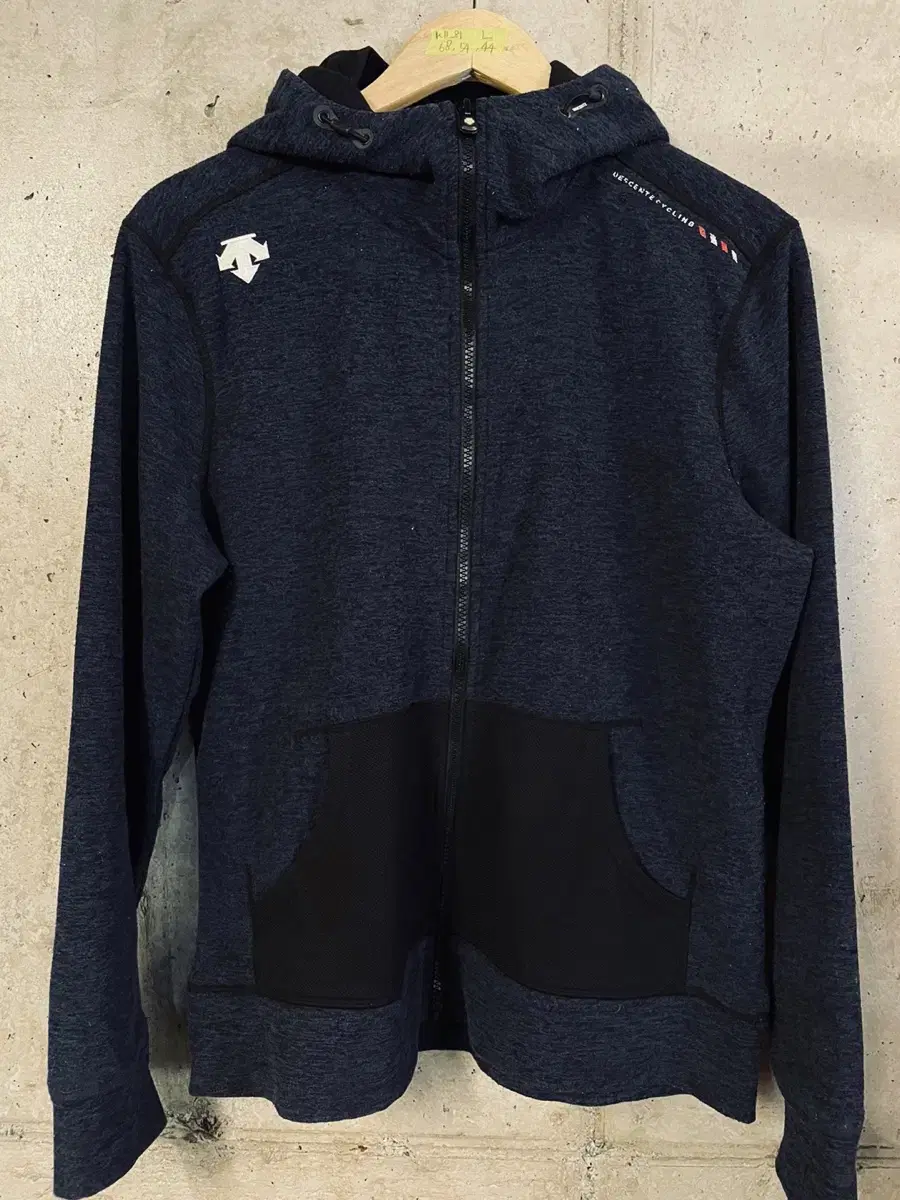 [Genuine/L] Descent Training Navy Hoodie Zip Up