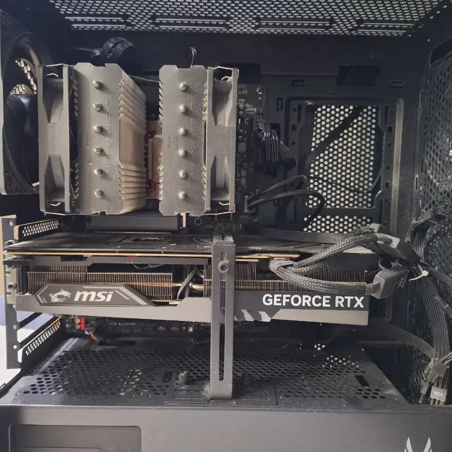 i5 13600kf + rtx4080 고사양 게이밍 데스크탑 판매합니다.