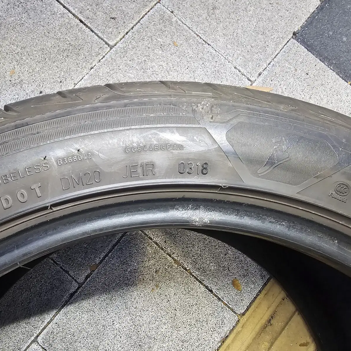 245/45R18, 275/40R18  5시리즈  런플랫타이어 4본