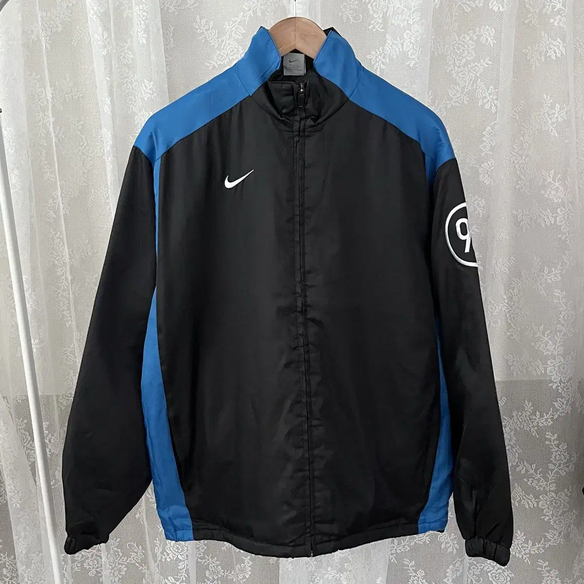 XXL) Nike Old School bloo Black Lightweight Padded Jumper