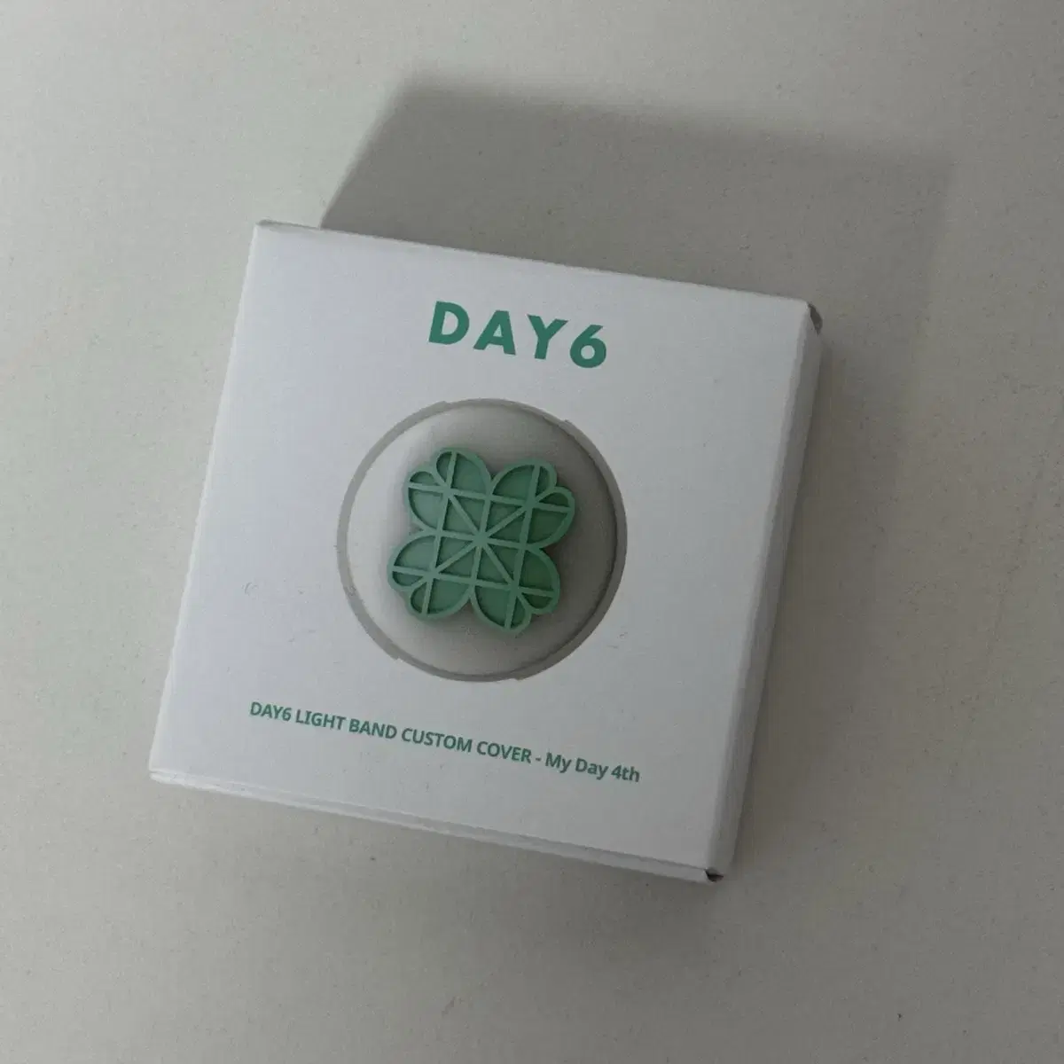 (unsealed) day 6 Madewatch Four Leaf Clover Custom Cover WTS