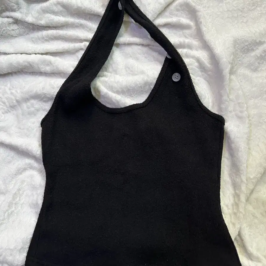 베르테라(벨리아르) button neck halter sleeveless