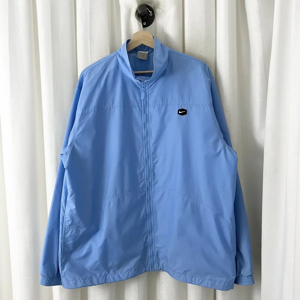 Nike bloo Back Logo Windbreaker