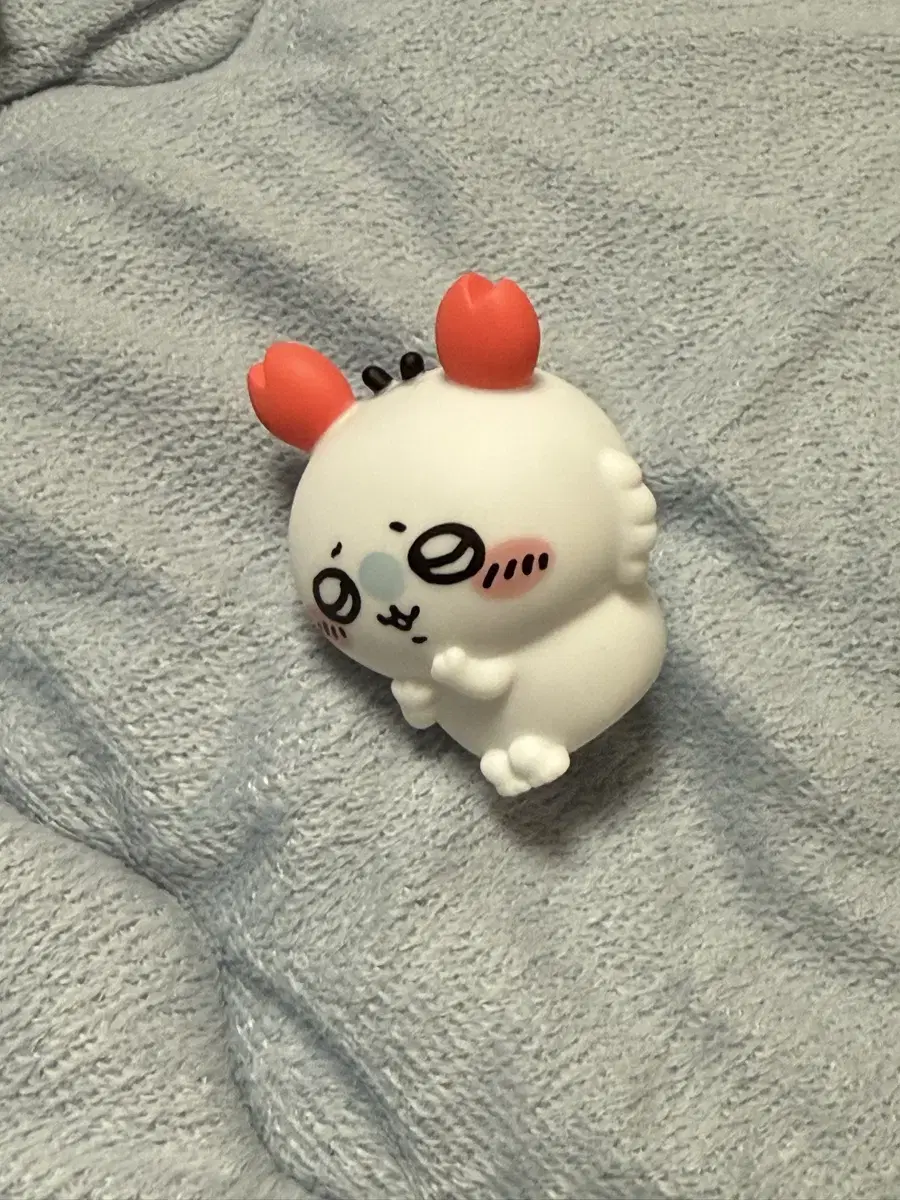 Chiikawa Munjakugi Kani Sofubi Gacha Figures Momonga sell!