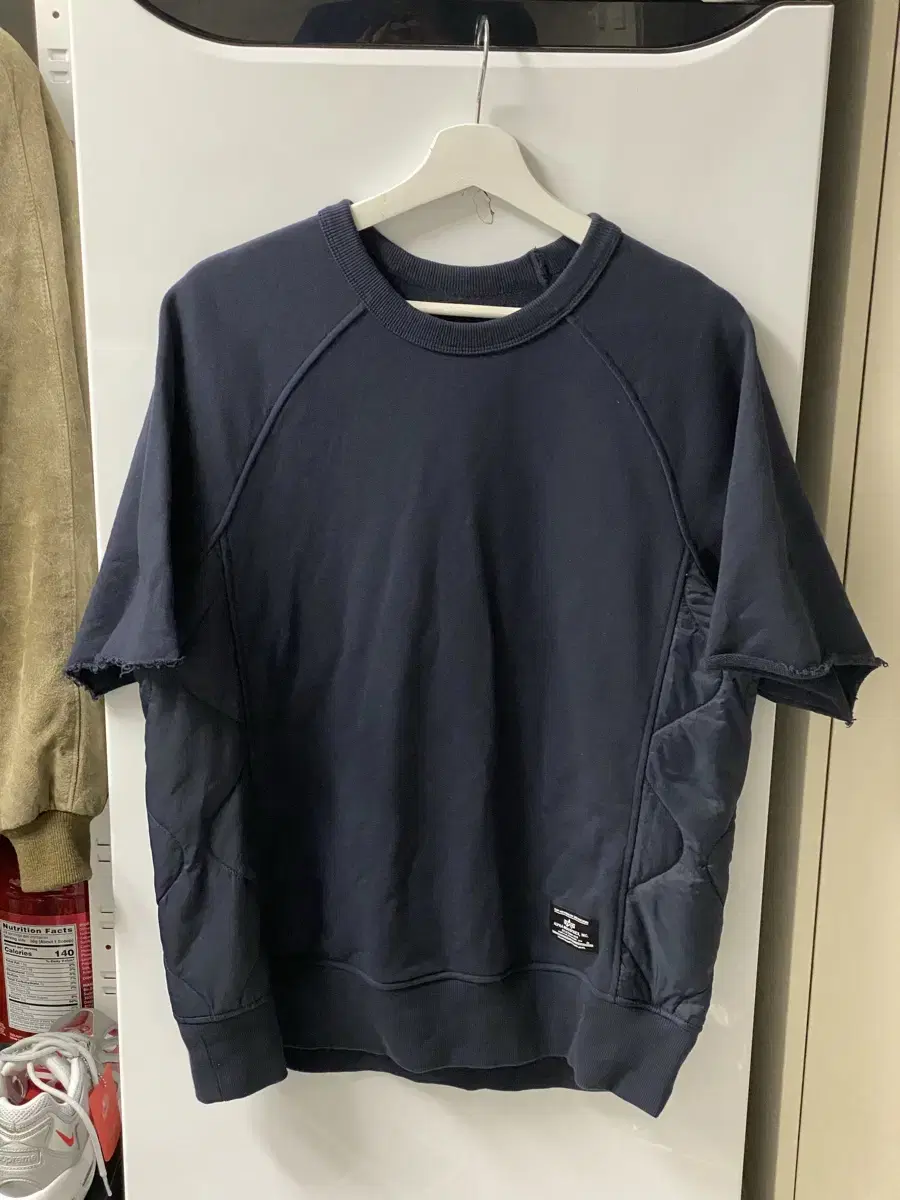 (alpha industry) Quilted navy vahn short sleeve top (size L)