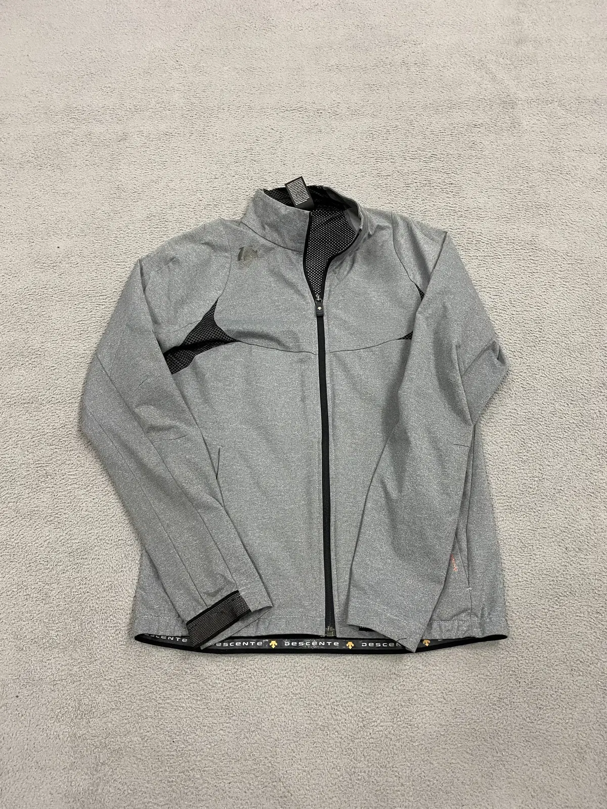 Descent Training Zip Up