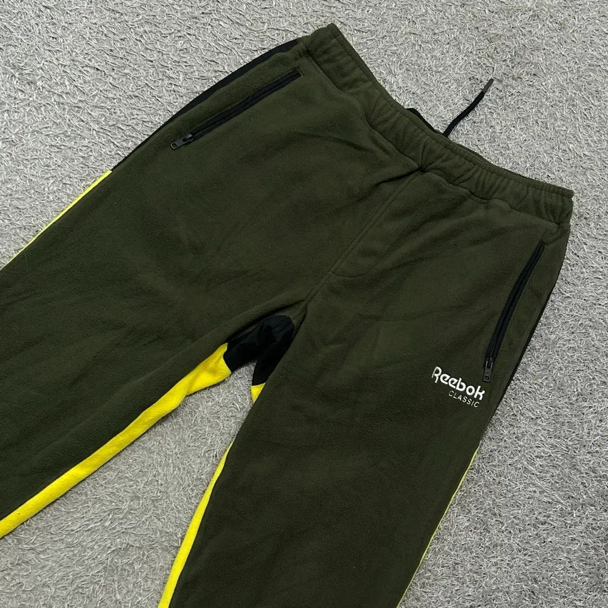 [95-100] This Is Never That x Reebok Jogger Pants