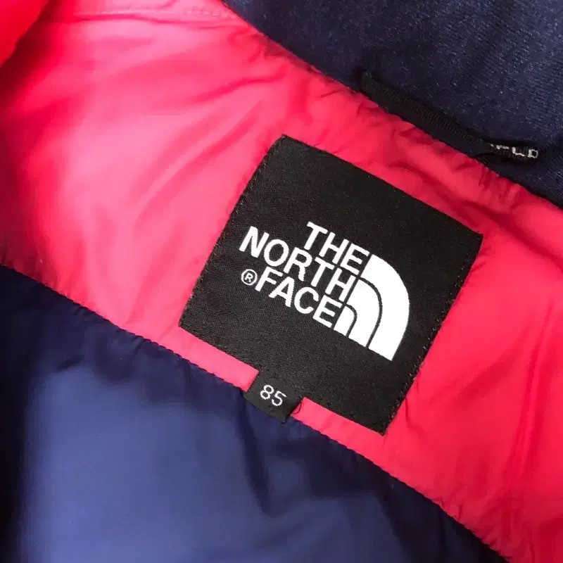 85 THE NORTH FACE 노스페이스 패딩 A00353