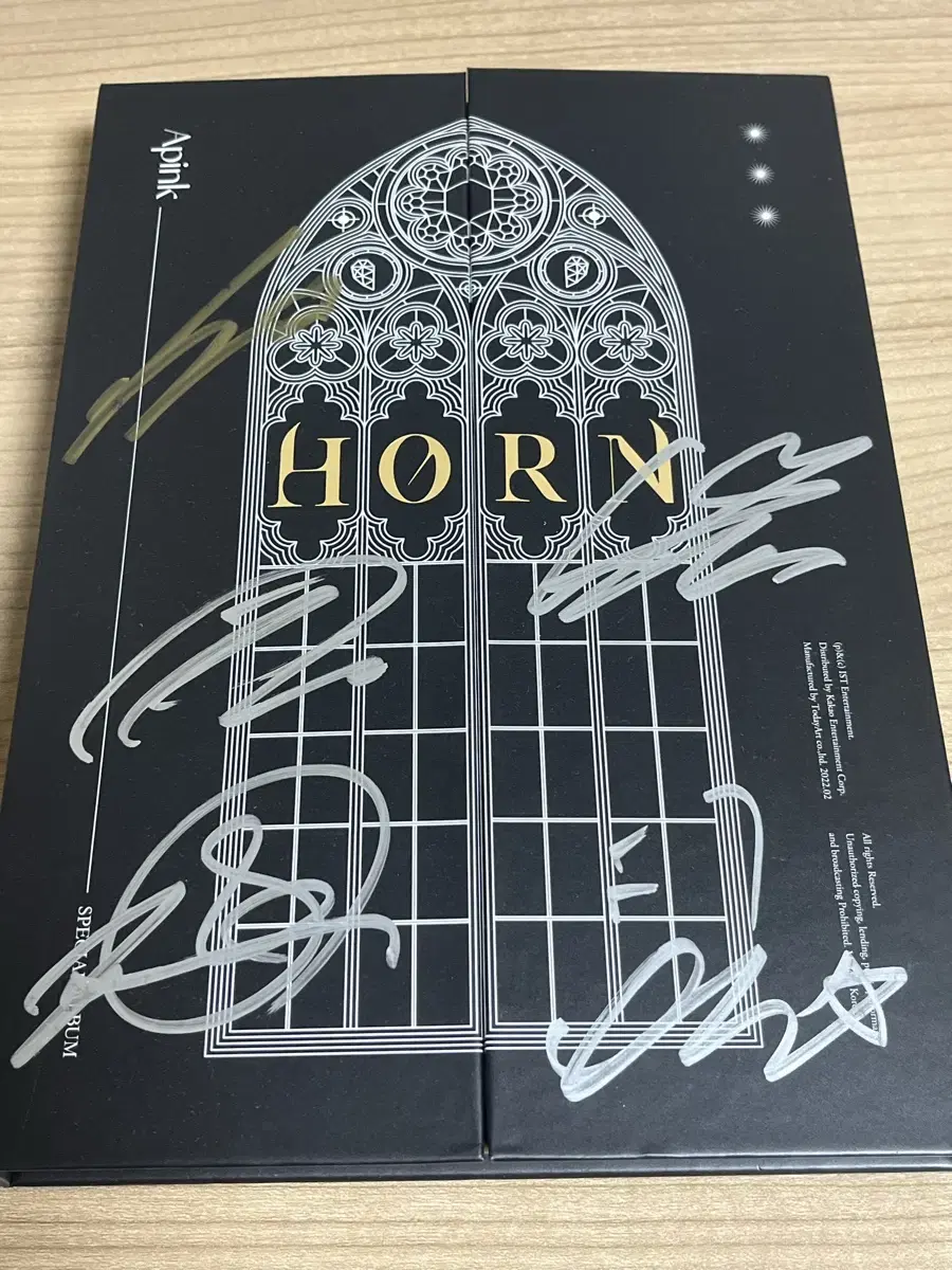 Apink HORN Dilemma Signed Album