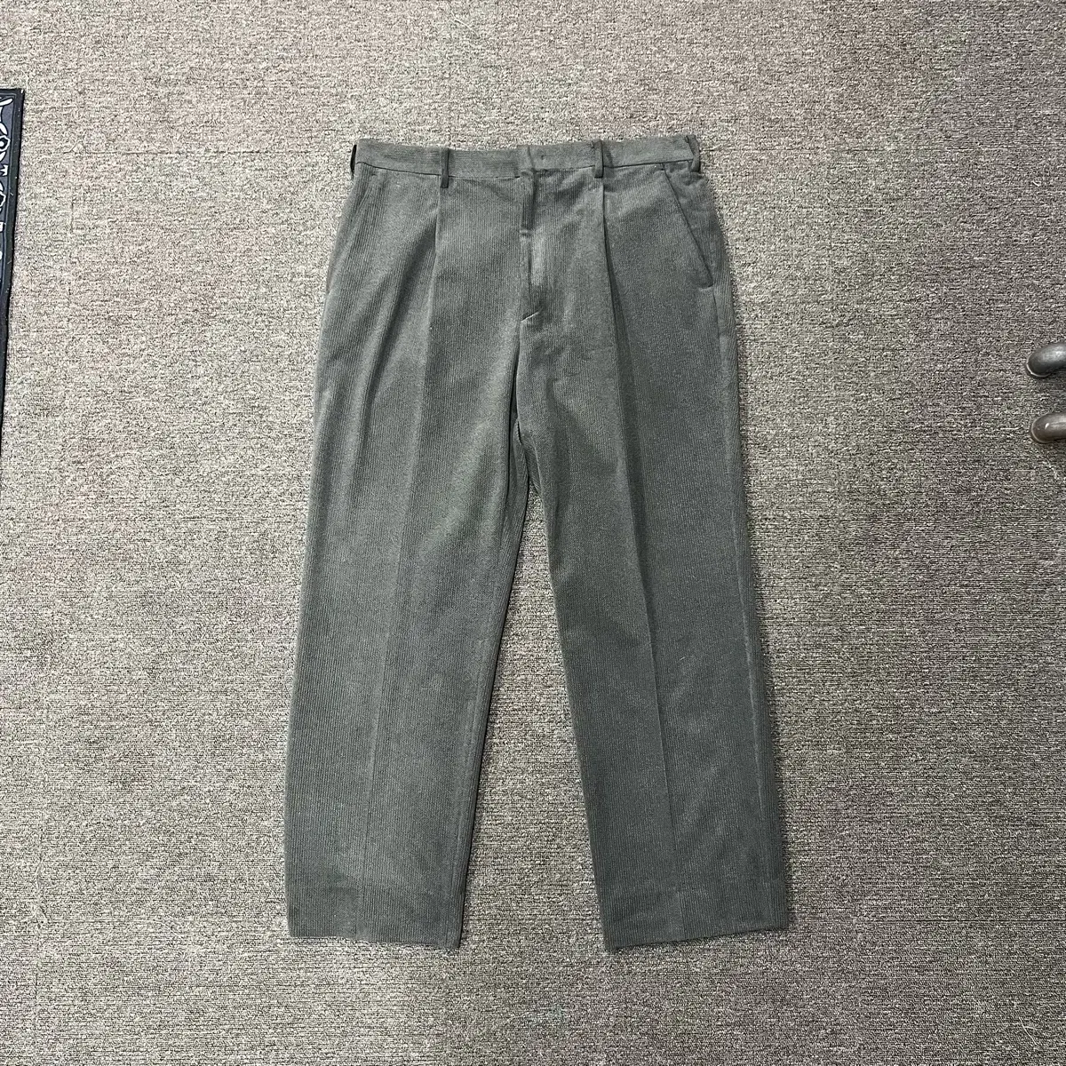 (34) Pierre Cardin Big Size Corduroy Pants