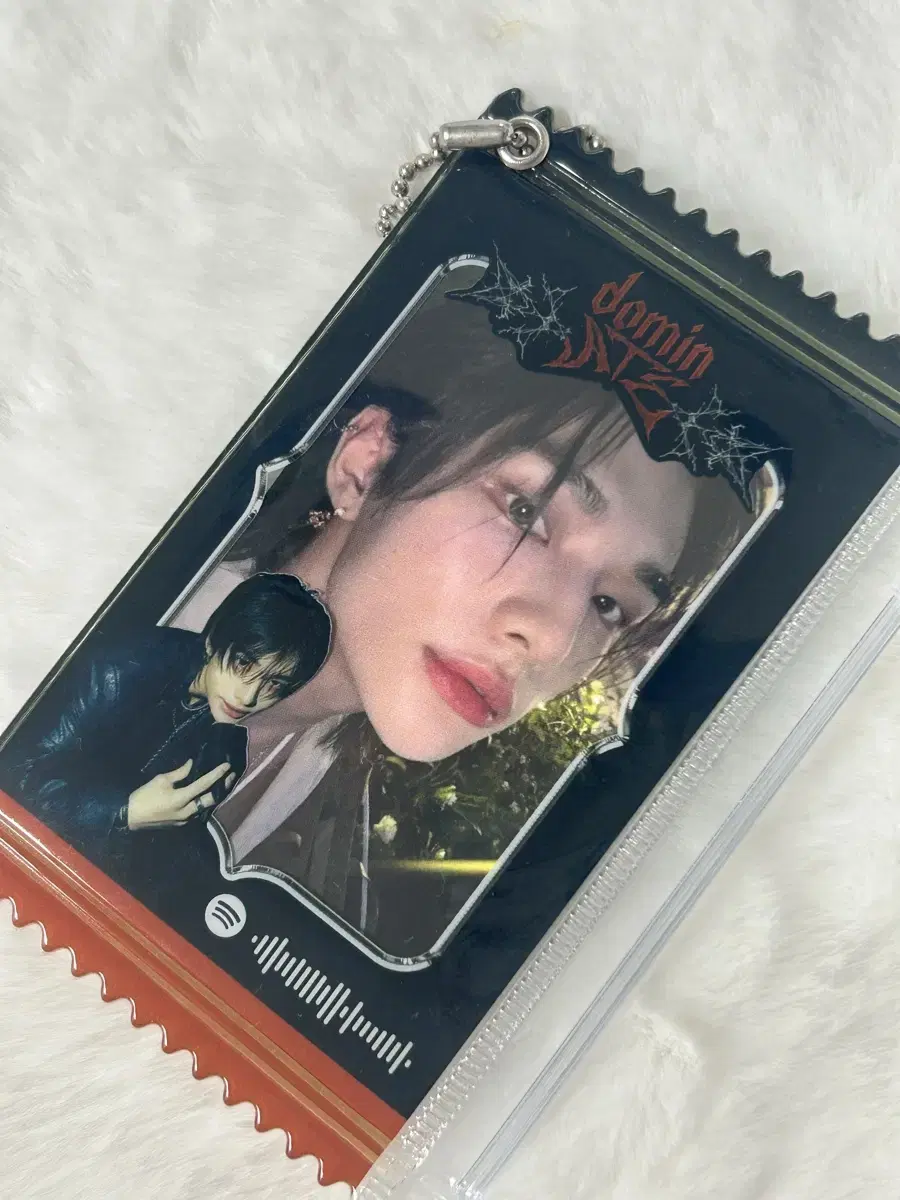 straykids skz hyunjin dominate spotify photocard holder pow wts