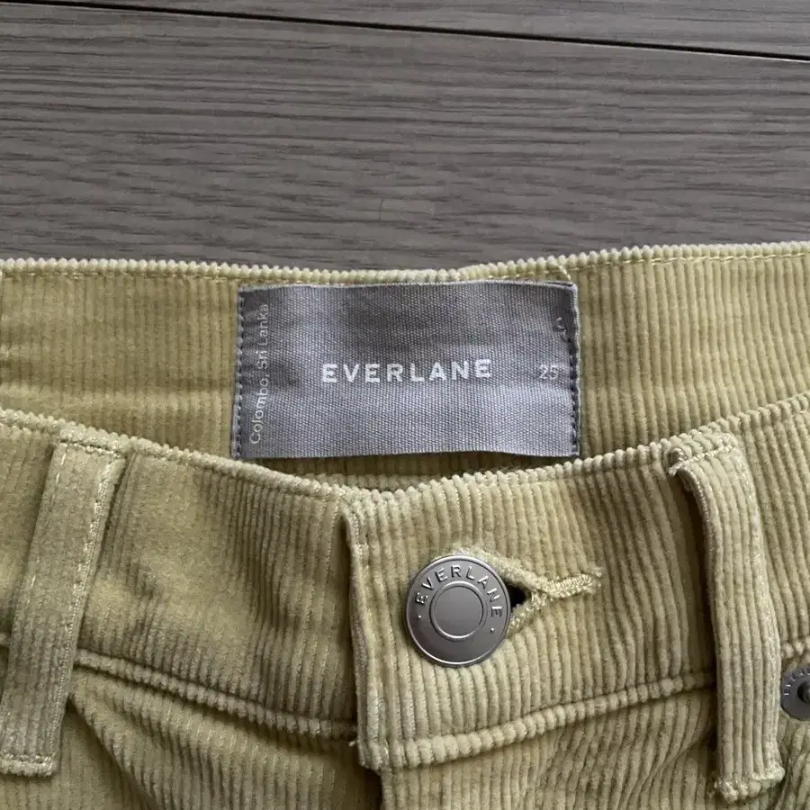 Everlane 에버레인 앵클 코듀로이 팬츠