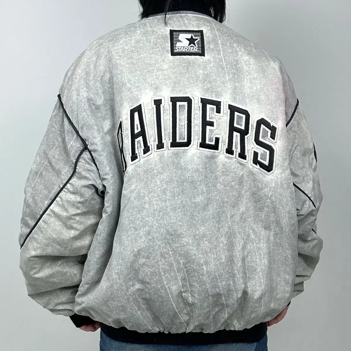 (FREE SHIPPING) 1990s USA Starter Raiders Nylon Jacket