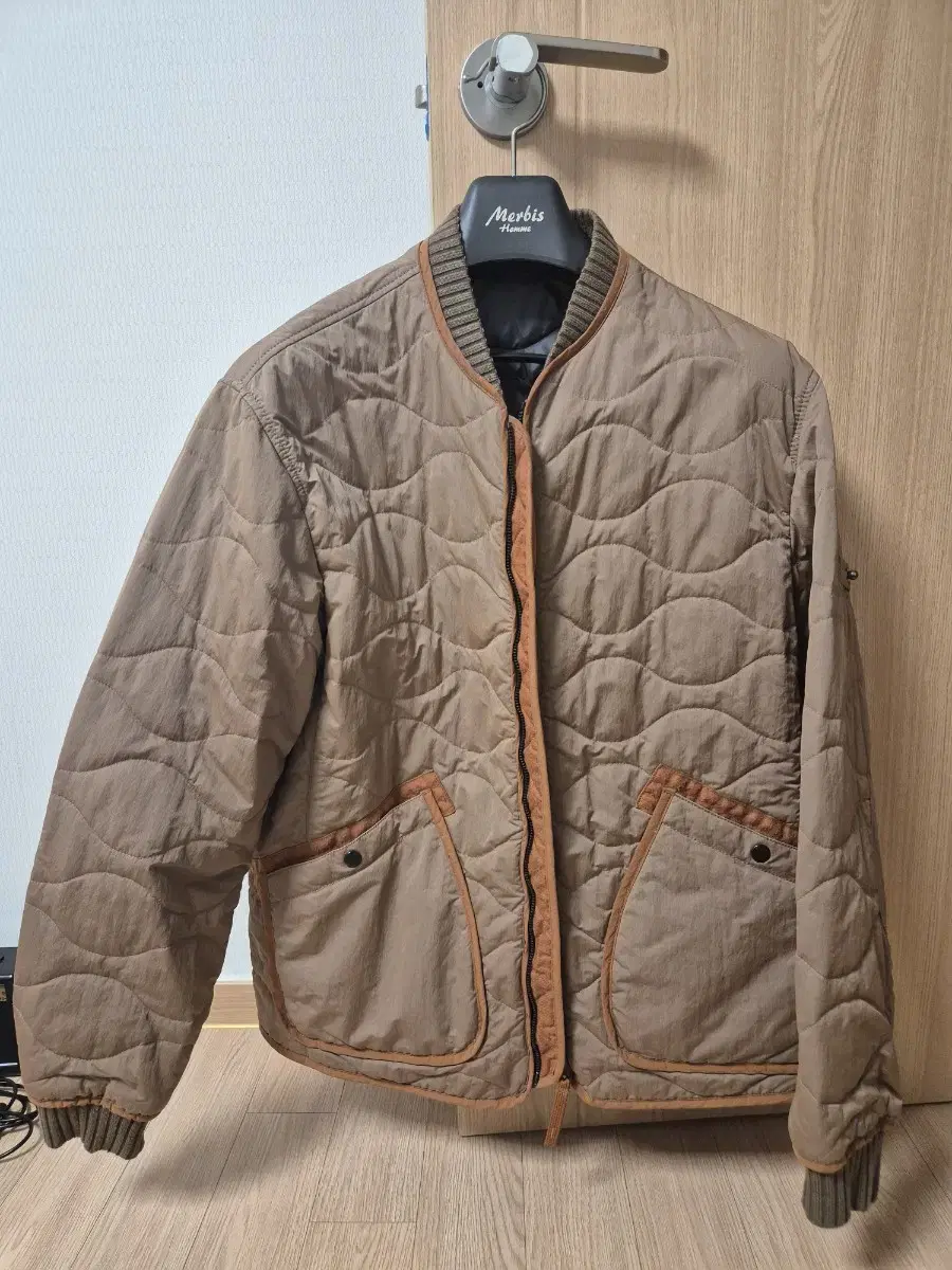 Kolon Series Quilted Jacket for sale. 105사이즈