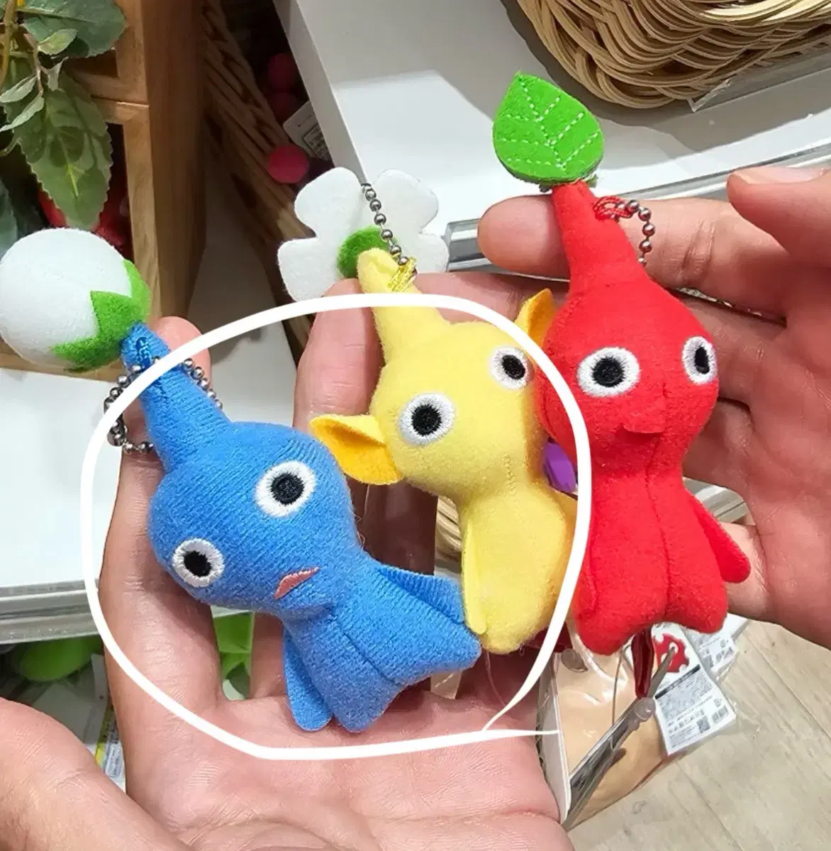 Pikmin keyring Blue, Yellow