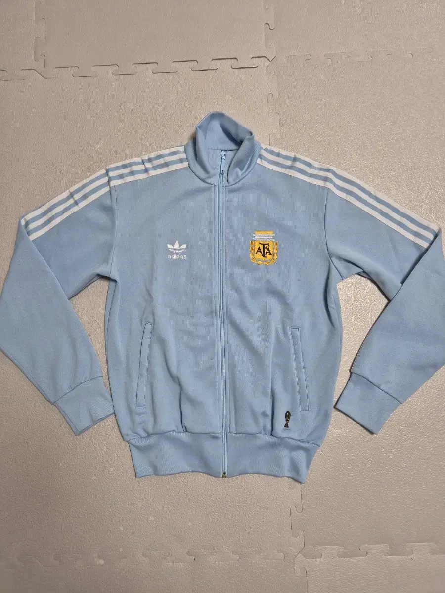 [International Version S. Domestic Version M] Adidas Argentina Haneul Jersey Tracktop