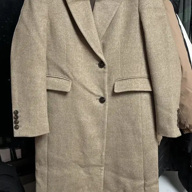 아바몰리 코트 peaked semi double coat (size: S