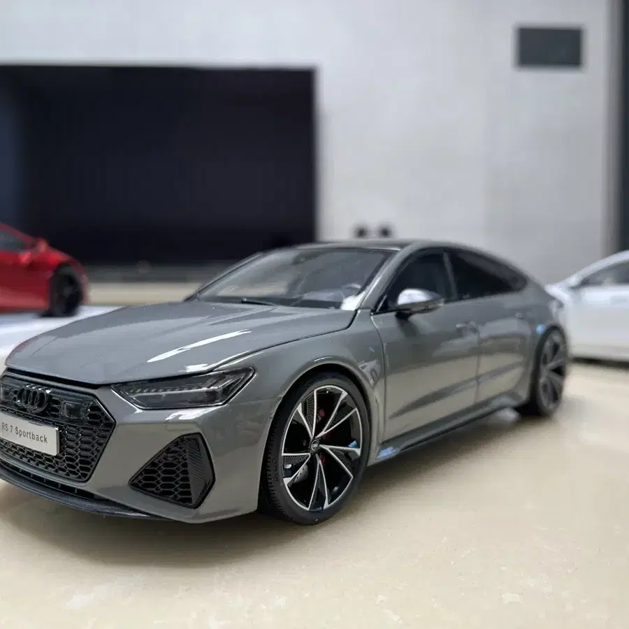 1:18 켕파이 RS7