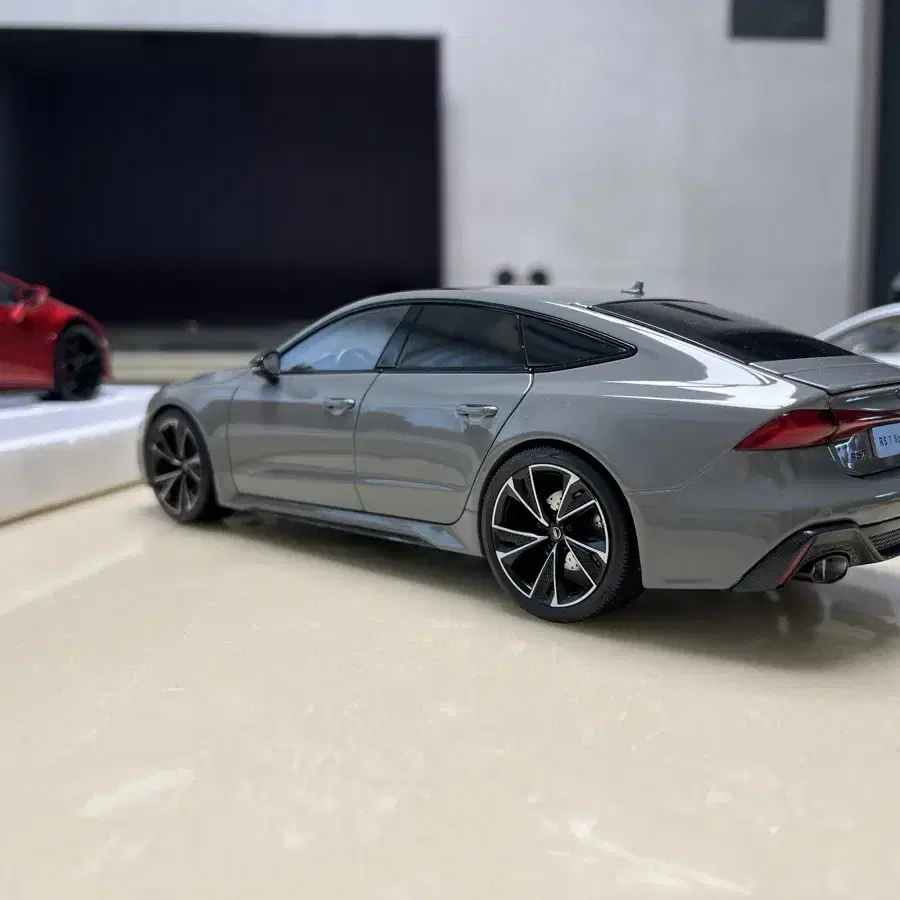 1:18 켕파이 RS7