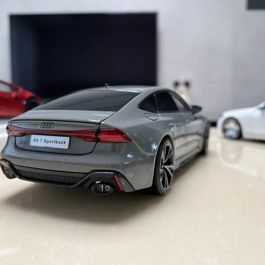 1:18 켕파이 RS7