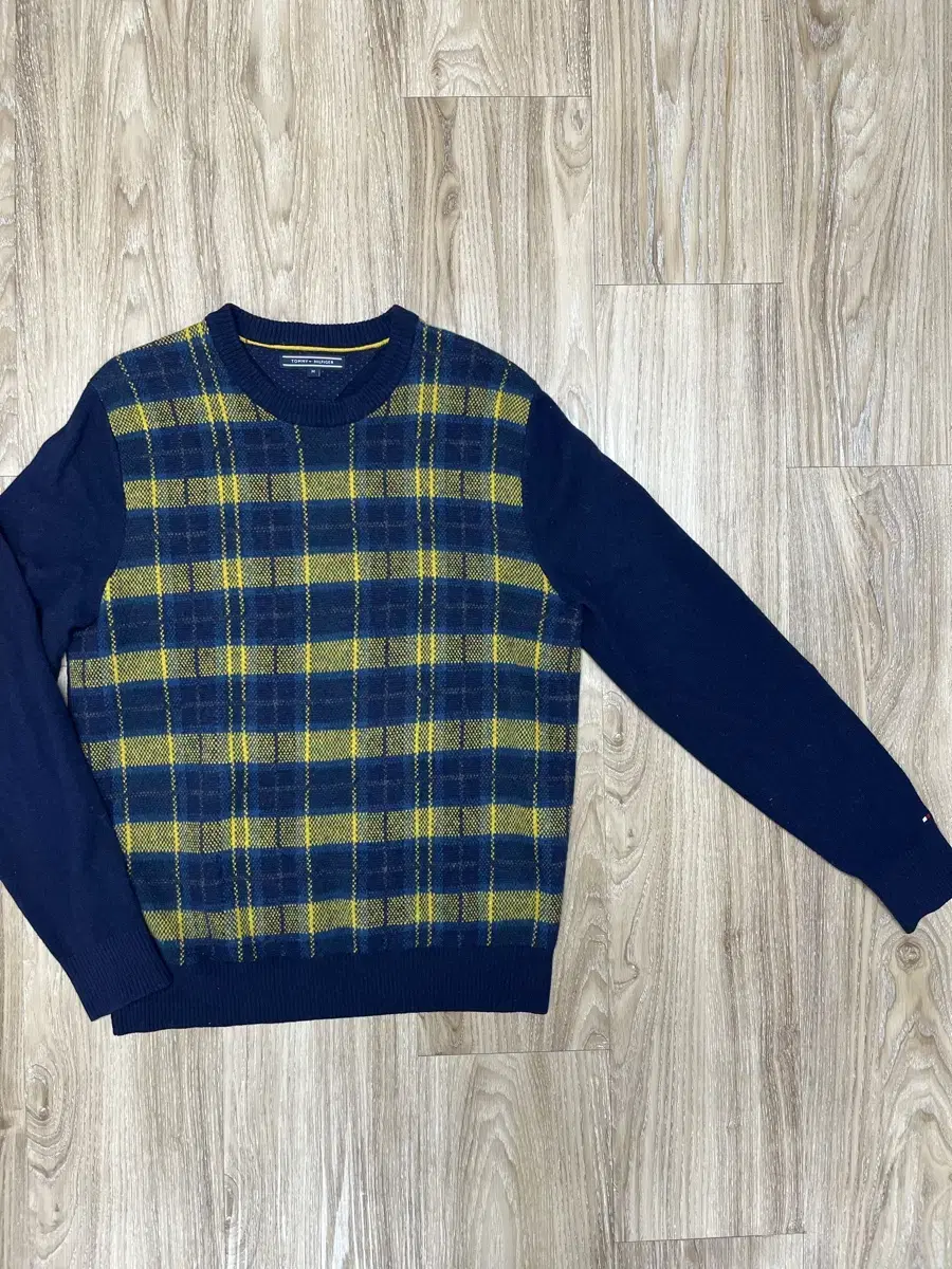 Tommy Hilfiger Lambswool Check Knit M