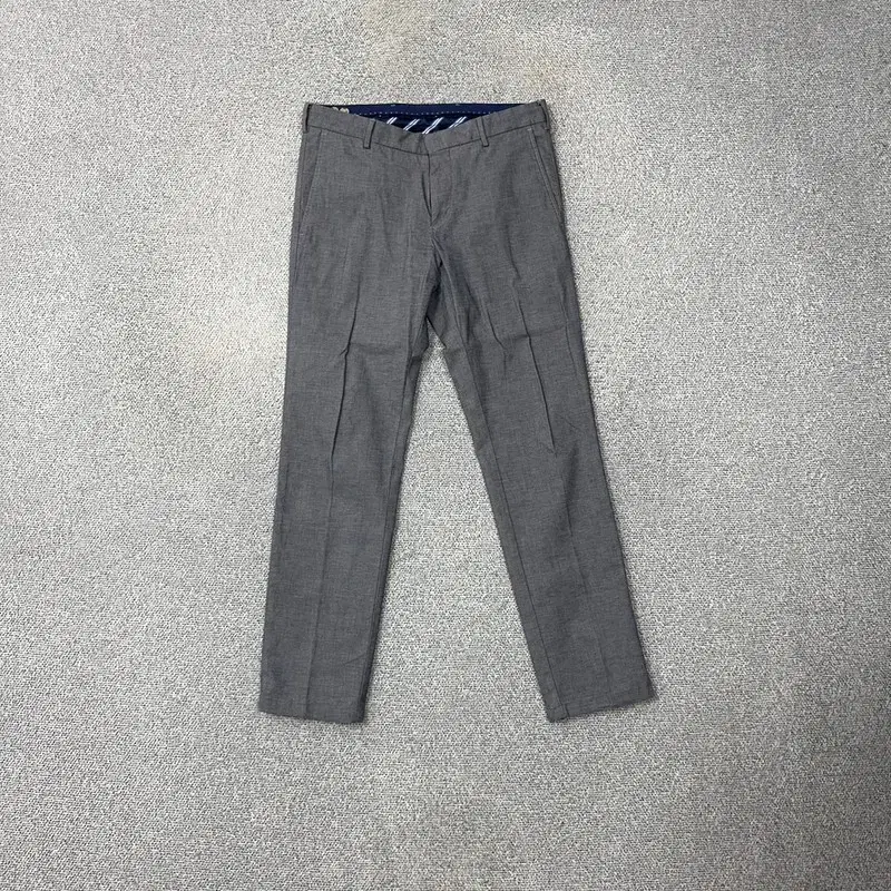 Tommy Hilfiger Gray slacks 30 32