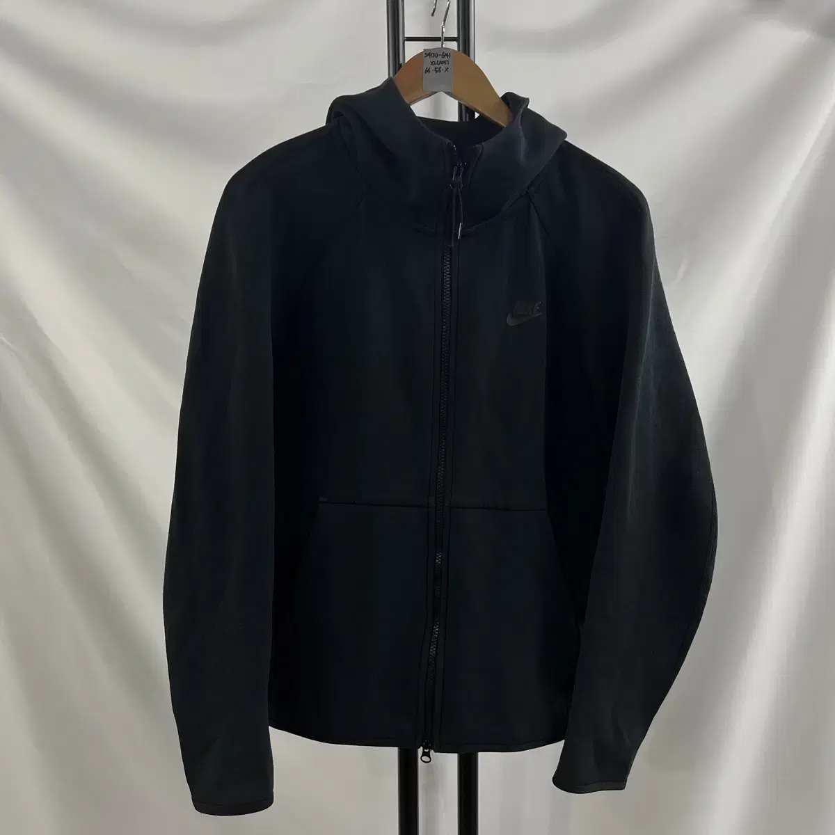 [Authentic/XL] Nike Techpack Black Hooded Zip Up