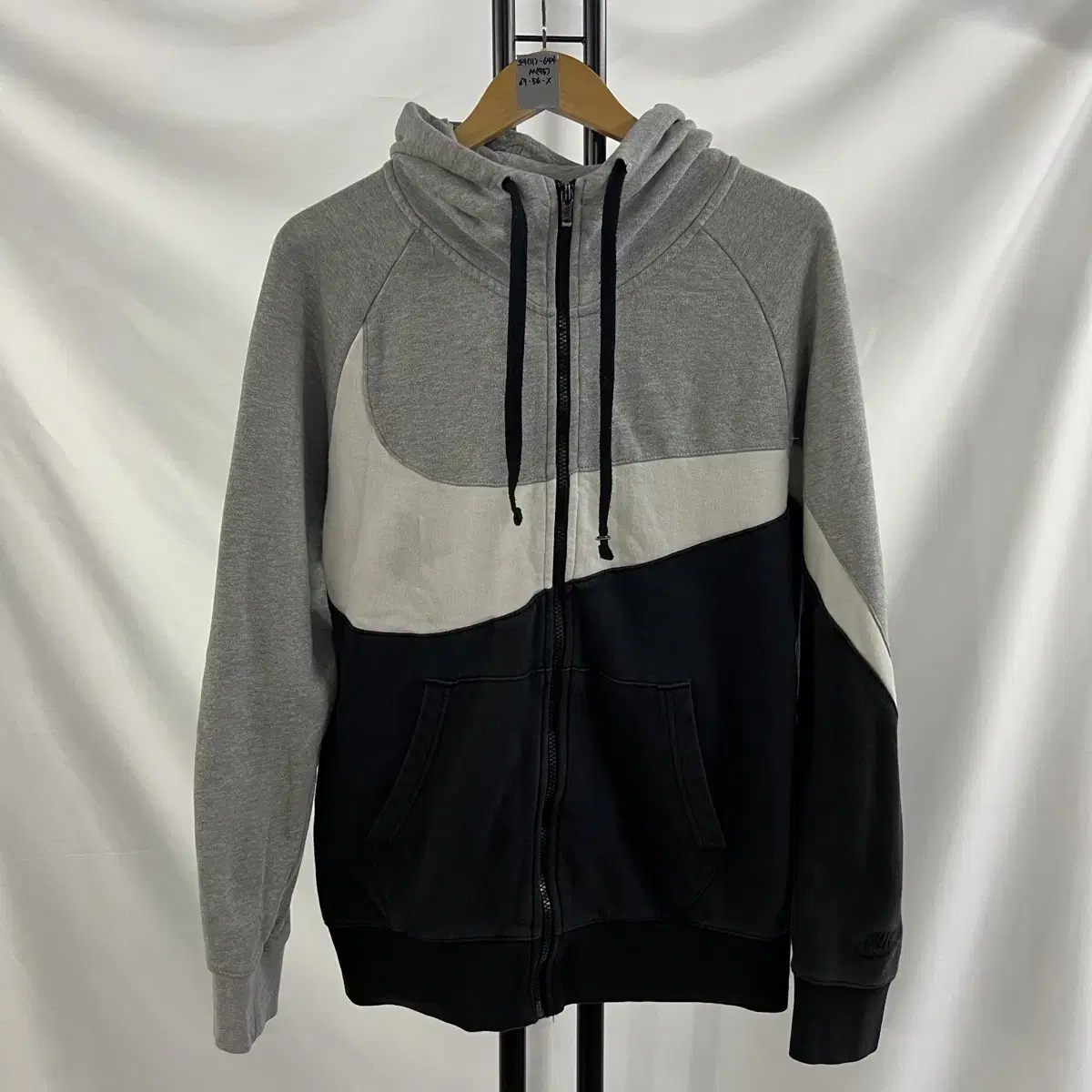 [Authentic/L] Nike Big Swoosh Grey Black Hoodie Zip Up